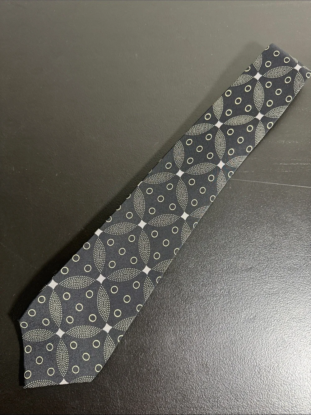 Bally mens black geometric pattern vintage 100% silk neck tie EUC